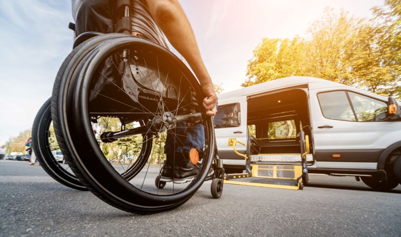 Adapto - Service de transports pour personnes à mobilité réduite
